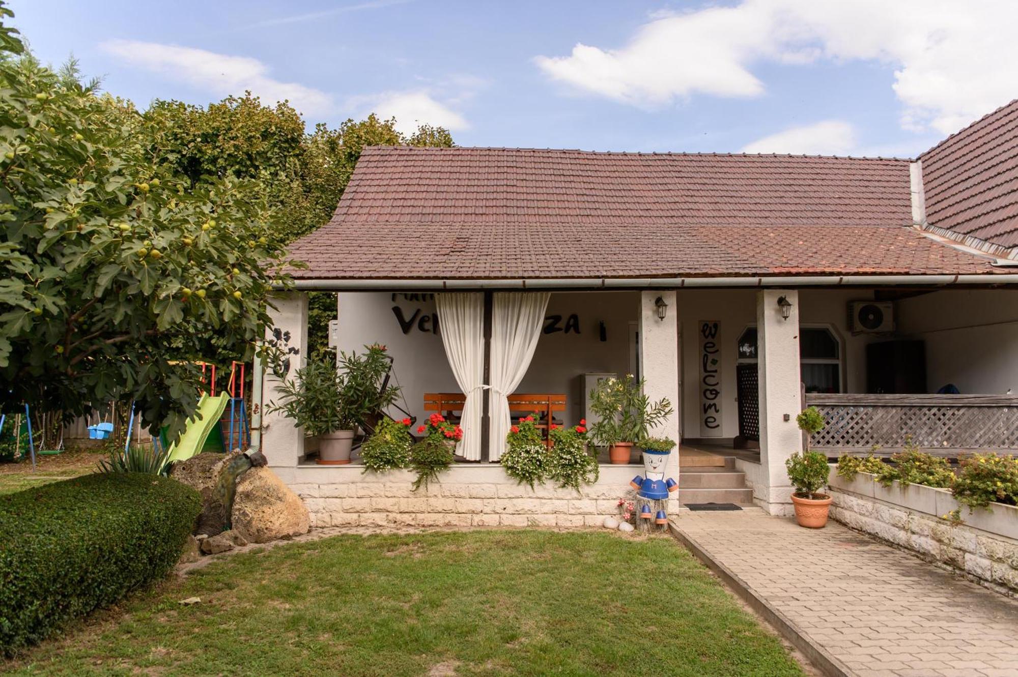 Marika Vendeghaza Hotel Tokaj Exterior photo